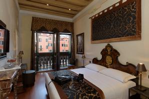 UNAHOTELS Ala Venezia - Adults only +16 | Venice | room with venetian view