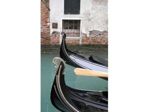 Hotel Ala  | Venice | gondola details