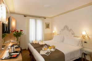 Hotel Ala  | Venice | camera e kit di benvenuto