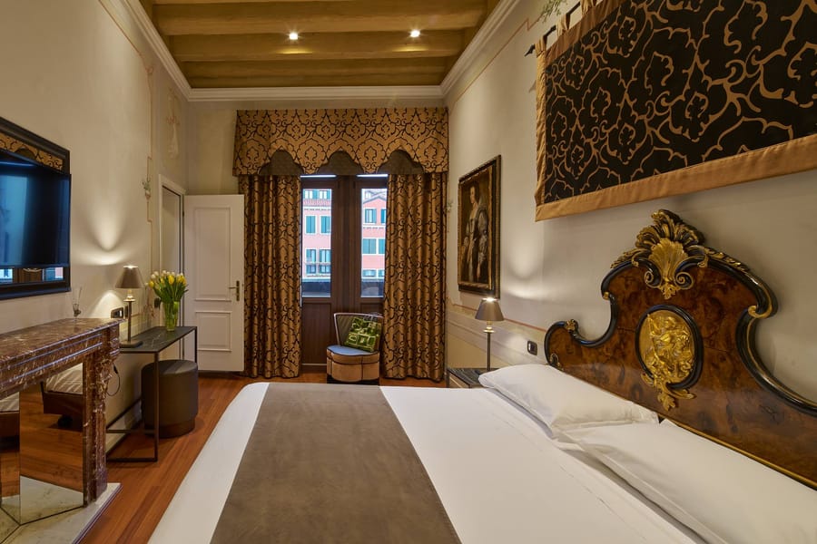 Deluxe Camere Hotel Ala Venezia 01